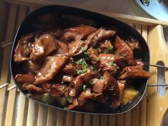 饭盒焖肥肠-渔娘渔家丹东海鲜(东直门店)