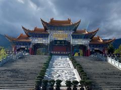 -三塔倒影公园
