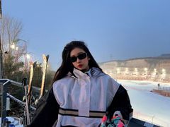 -采薇庄园四季滑雪场
