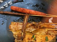 -何师烧烤·香辣蟹·川菜·30年老品牌(太古里旗舰店)