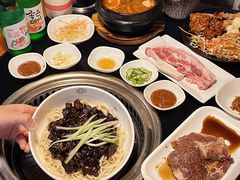 -军硕烤肉·部队火锅(二七万达店)