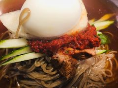 韩式冷面-唯成•韩国炭火烤肉 유성고기