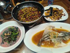 -钵家大院·地道湖北菜(江夏·大花岭店)