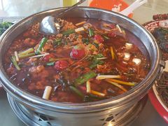 -牟记江湖重庆地标特色菜鱼蛋海鲜羊蝎子(巴南区黑金冠十多年好店)