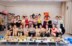 -亚太瑜伽普拉提学院