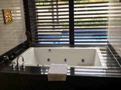 -三亚亚龙湾雅高铂尔曼别墅度假酒店