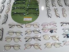 -现代眼镜批发城(台东三路店)