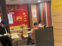 -麦当劳(乳山路店)