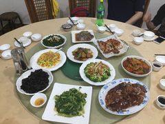 -荷香居(洞企石路店)