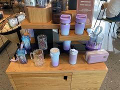 零售区-星巴克(深圳前海香缤大厦分店)