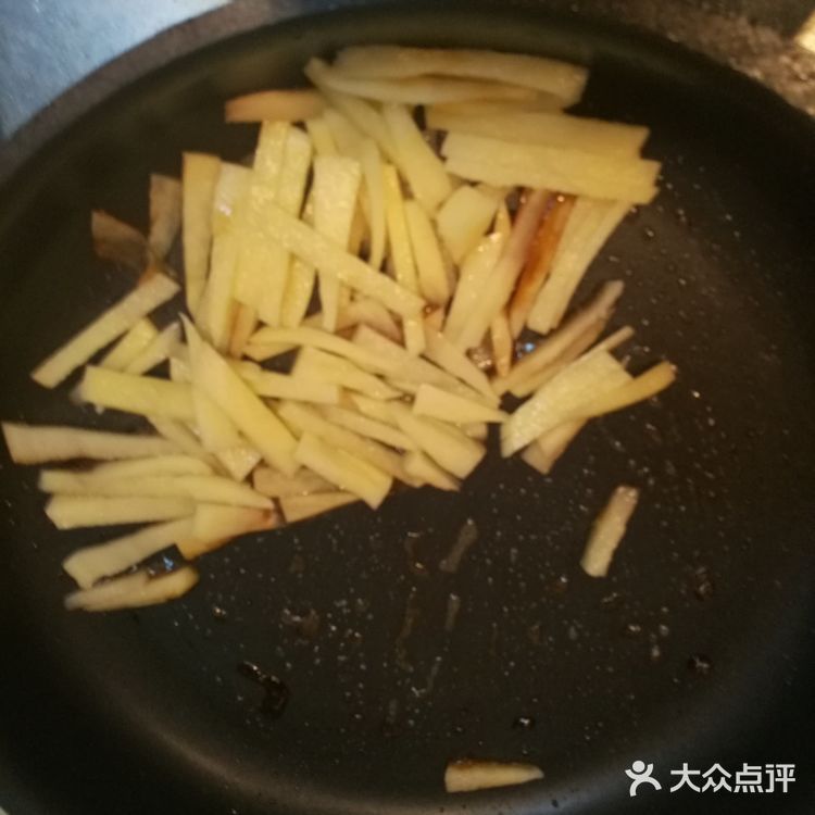 素菜营养美味不打折之土豆炒青椒