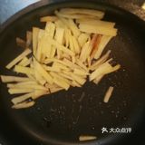 素菜营养美味不打折之土豆炒青椒