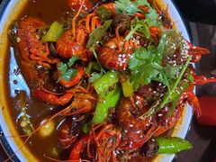 -虾弄弄海派小龙虾·牛羊蝎子火锅
