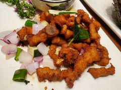 柠檬叶酥小排-老滇山寨•云南特色菜•地方菜•民族风情歌舞表演(金碧店)