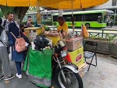 -詹爷爷乌节路街头冰淇淋