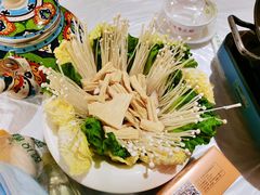 -霄汉牛三鲜湖北砂锅菜(万松园2店)
