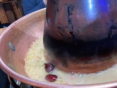 -果松木炭酸菜铜火锅·外婆参鸡汤