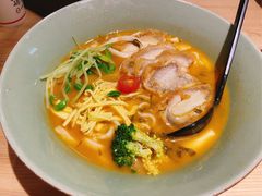 黄金脆皮猪五花面-陳八两面家(滨江天街店)