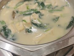 -赶海部落海鲜城(海阳路店)