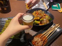 -曼听小寨海鲜烧烤·大连辣炒大王(盖州街店)