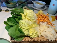季节鲜菌蔬菜拼盘-最品火锅