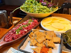 -贵厨酸汤牛肉(花果园国际中心店)