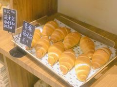 -沁屋面包店(人民东路店)
