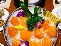 -青瓦餐厅·生鱼片·韩园烤肉(西塔店)