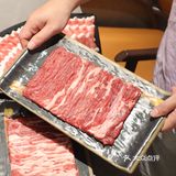 天呐！整盘下肉的铜锅涮是最过瘾的