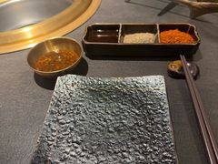 -铭牛烧肉·和牛海鲜自助(高新月牙湖店)