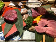-炼火烤肉店