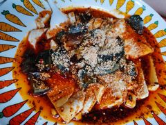 巧拌红油豆腐-一个勺子新疆锡伯主题私房菜(红墙巷49号院店)