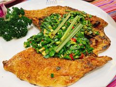 -香巴拉云南餐厅(华莱坞店)