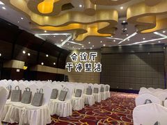 -西安绿地假日酒店