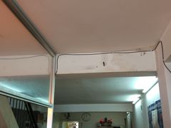 门面-松树干拌面店