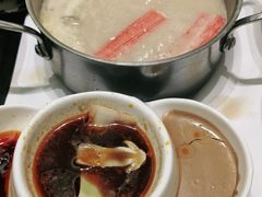 -红鼎豆捞·非遗鲍皇汤火锅(宝丰路店)