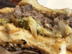 金尊肉酱安格斯厚牛堡套餐-麦当劳(杭州西湖银泰百货店)