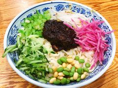 老北京炸酱面-门框胡同百年卤煮(新街口店)