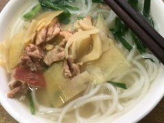 -建新园过桥米线(宝善街店)