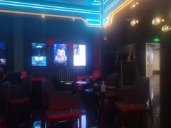 -屋有岛沉浸游戏旗舰店(中山公园店)