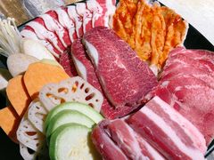 -三国惹火烤肉·中日韩烤肉集合店(百草路店)