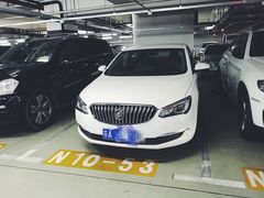 -神州租车(上海浦东机场服务点)