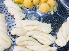 -粘豆包柴火铁锅炖