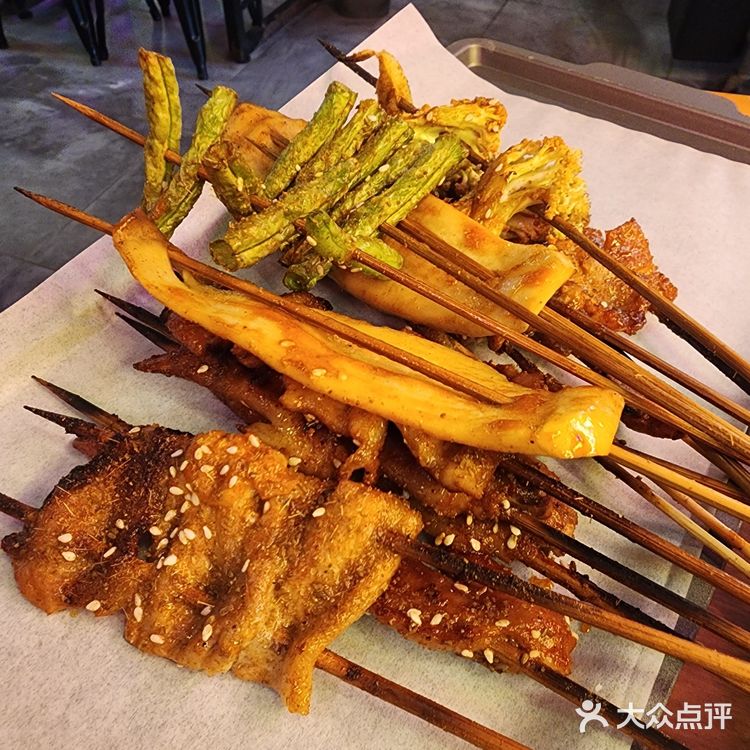 生活不仅有诗酒，还有烤串和火锅！