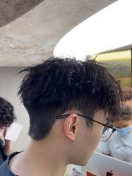 -宫铭烫发染发接发店