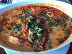 -Chom Cafe and Restaurant