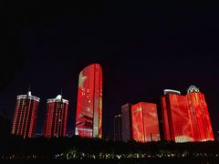 -万绿园