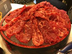 安格斯牛肉-鲜入围煮花胶鸡海鲜火锅