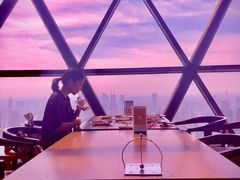 -东方明珠·空中旋转餐厅