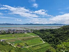 -伍山海滨石窟
